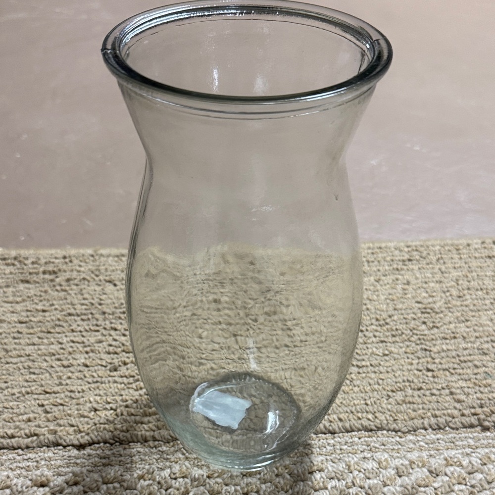 Glass vase